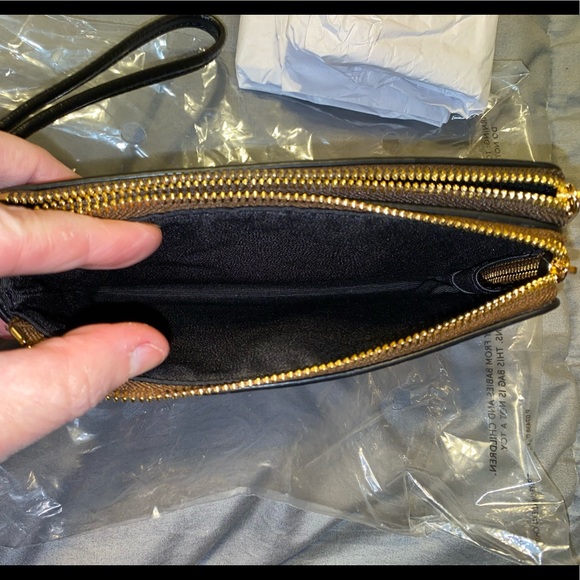 NWT Double Corner Zip Wristlet In Signature Canvas - Picture 5 of 8